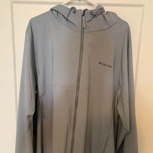 Columbia Hooded Windbreaker/Rain Resistant
